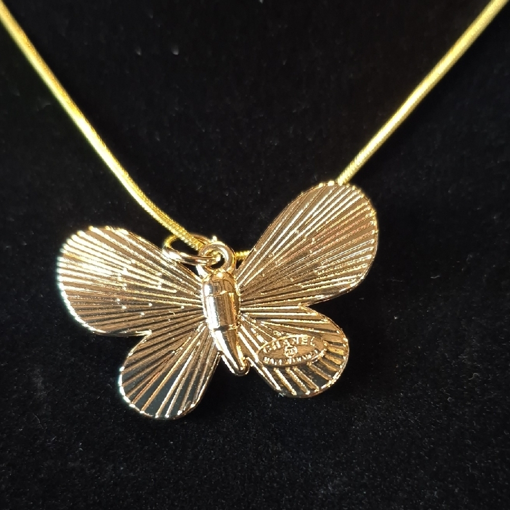 Upcycled Designer Brand Green Butterfly Pendant Necklace #20 - Picture 2 of 2